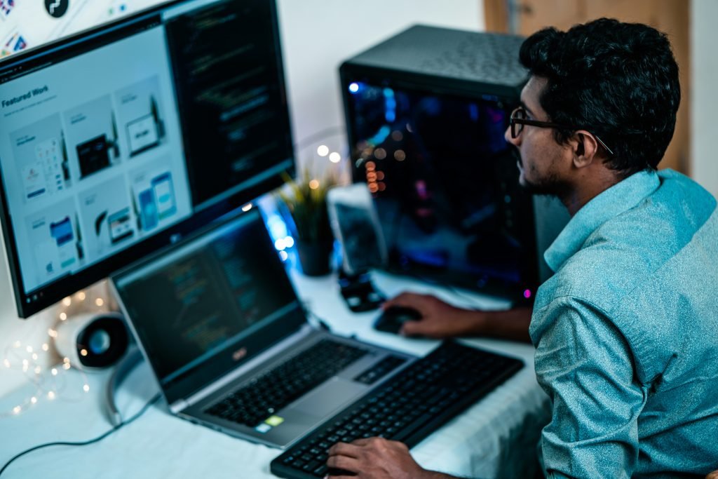 how to connect laptop to tv
